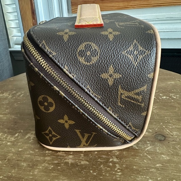 Louis Vuitton Toiletry Brown Monogram Cosmetic Case - Picture 3 of 15
